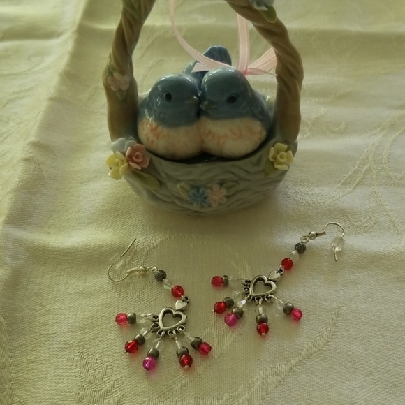 Crystal Dangle Earrings! - Picture 2 of 3